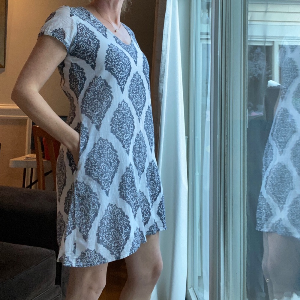 Lola Australia dress with pockets! Medium super comfy.